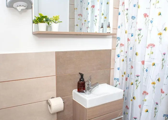 Wellarom Szalon アパート *