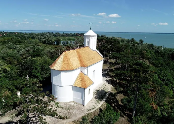 Wellarom Szalon アパート